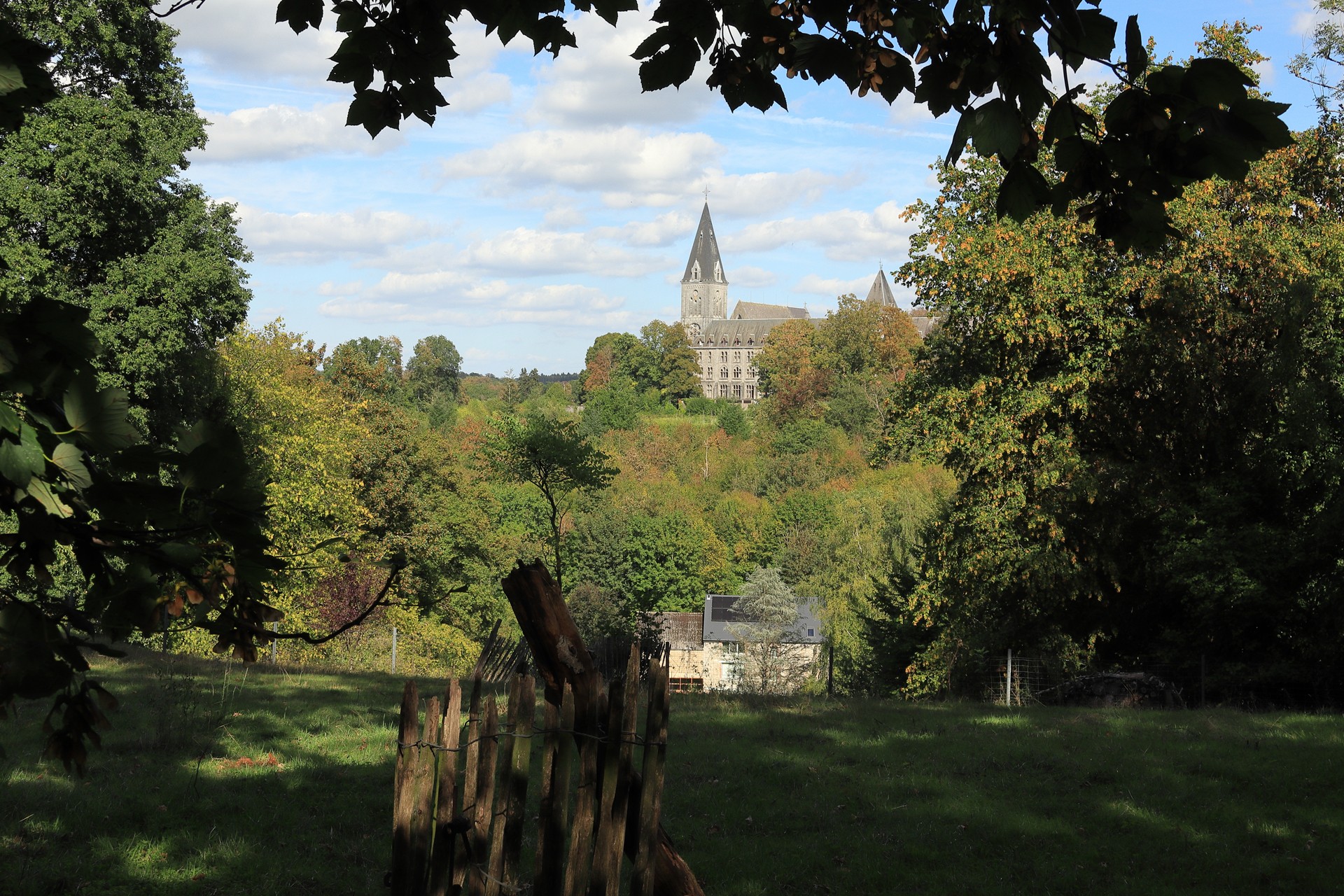 Sentier GR 129, abbaye de Maredret